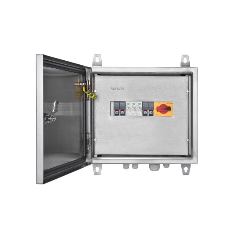 The relationship between combiner box and inverter。