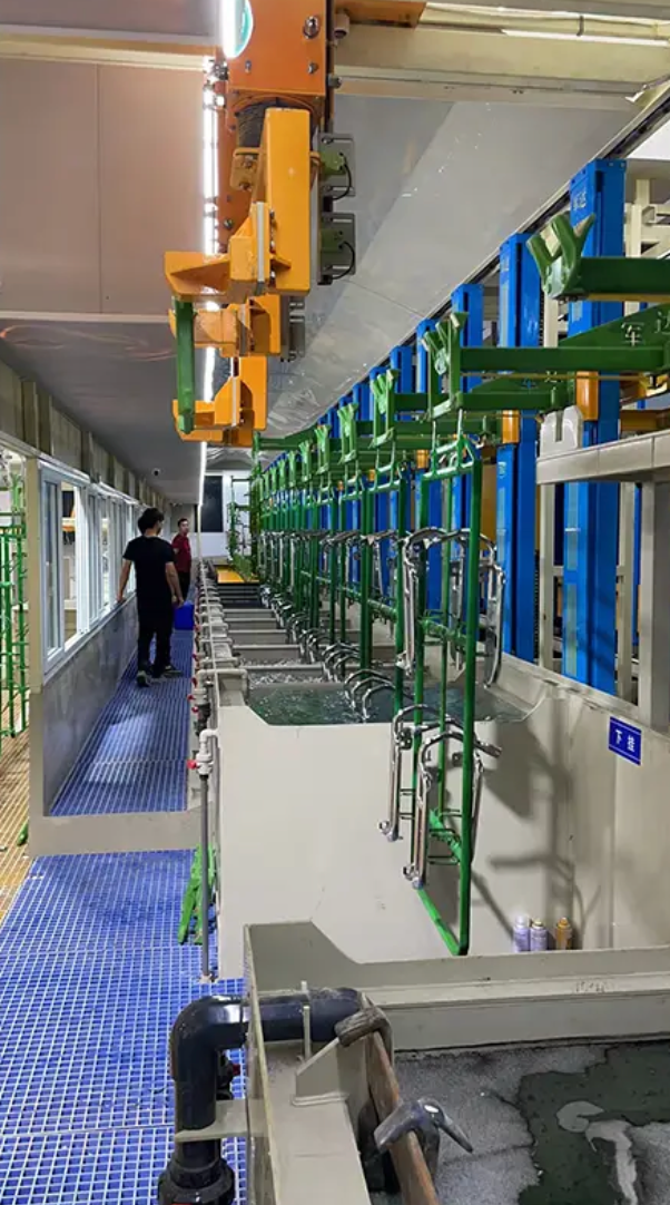 Motorcycle Parts Vertical Lift Plating Equipment Solutions for Superior Surface Finishing